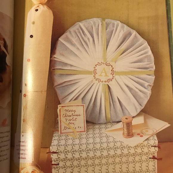 Christmas with Martha Stewart Living Classic Crafts and Recipes book - Picture 7 of 14